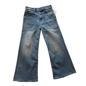 MOTHER Wide-Leg Flared Jeans in Faded Blue